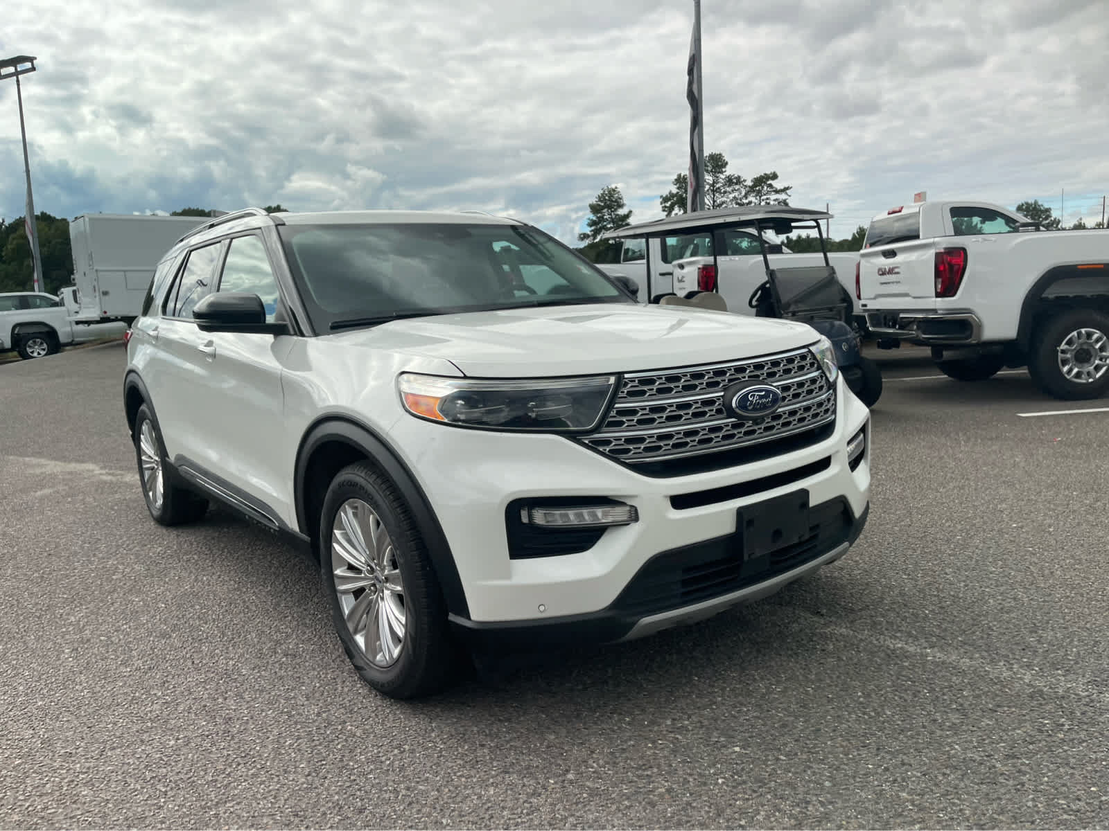 Used 2021 Ford Explorer Limited w/ Equipment Group 301A RWD image 3