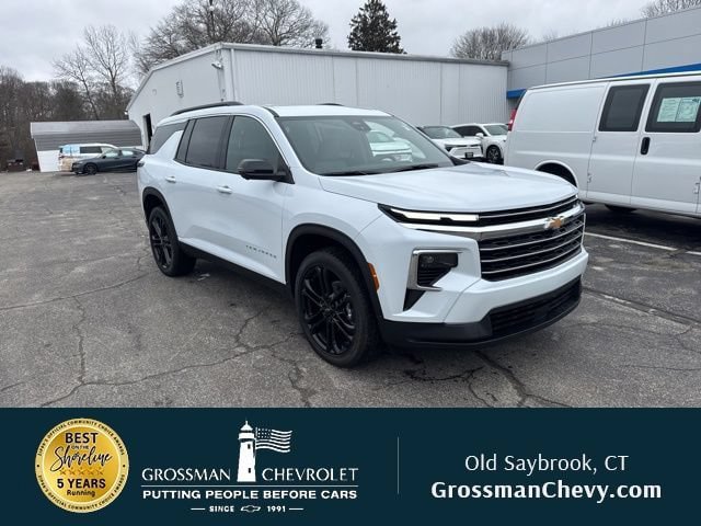 Used 2026 Chevrolet Traverse LT w/ Driver Confidence Package AWD/4WD image 1