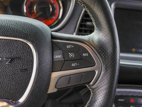 Used 2016 Dodge Challenger SRT Hellcat image 34