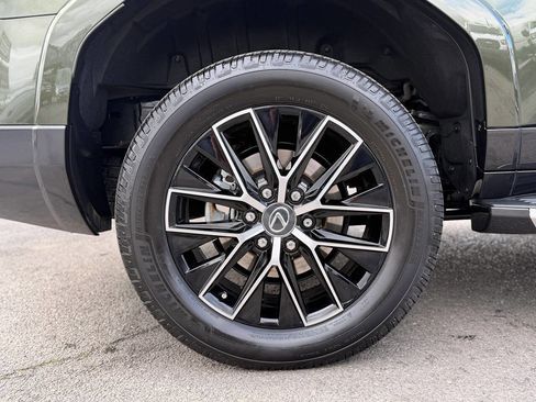 Used 2025 Lexus GX 550 w/ Accessory Package (31) image 40