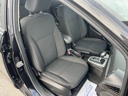 Used 2015 Ford Fiesta SE image 17