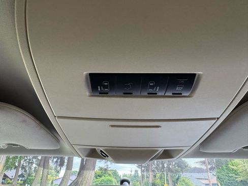 Used 2008 Dodge Grand Caravan SXT FWD image 16