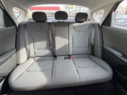 Used 2025 Kia K4 LXS image 39