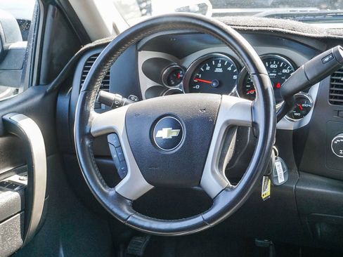 Used 2013 Chevrolet Silverado 1500 LT AWD/4WD image 16
