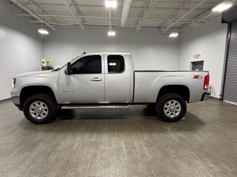Used 2013 GMC Sierra 2500 SLT w/ Suspension Package, Off-Road image 7