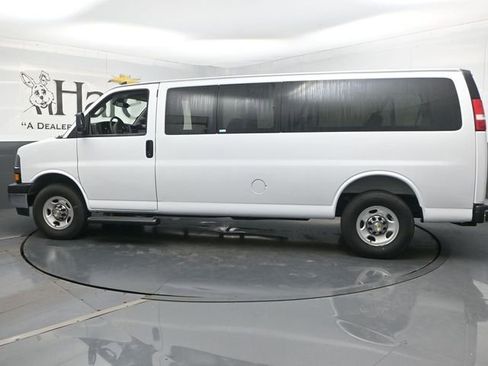 New 2025 Chevrolet Express 3500 LT w/ LT Preferred Equipment Group RWD image 31
