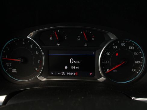 Used 2021 Chevrolet Traverse LT FWD image 31