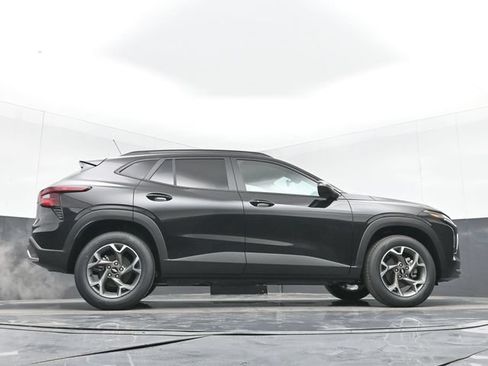 Used 2026 Chevrolet Trax LT w/ Driver Confidence Package FWD image 48