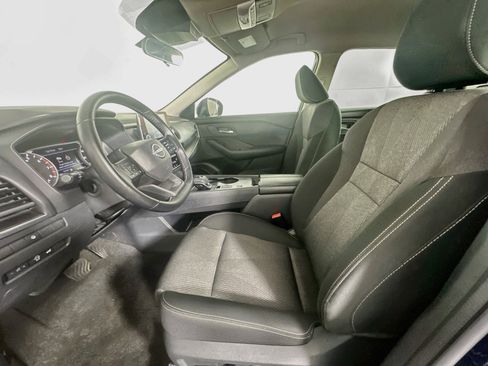 Used 2025 Nissan Rogue SV FWD image 13