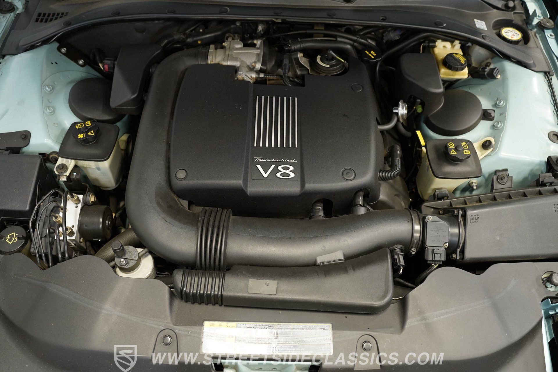 Used 2002 Ford Thunderbird RWD image 4
