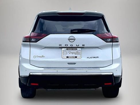 Certified 2024 Nissan Rogue Platinum w/ Platinum Premium Package FWD image 6