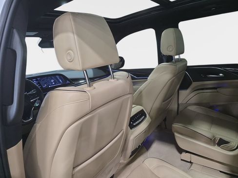 Used 2023 Cadillac Escalade Premium Luxury RWD image 12