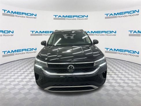 Used 2024 Volkswagen Taos SE image 8