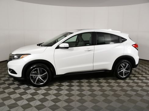 Used 2022 Honda HR-V EX-L image 9