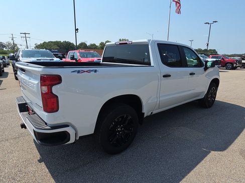 New 2026 Chevrolet Silverado 1500 Custom AWD/4WD image 9