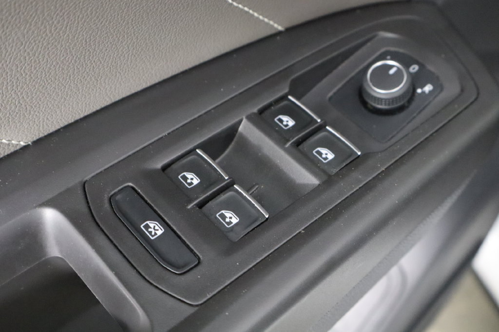 Used 2023 Volkswagen Atlas SE AWD/4WD image 21
