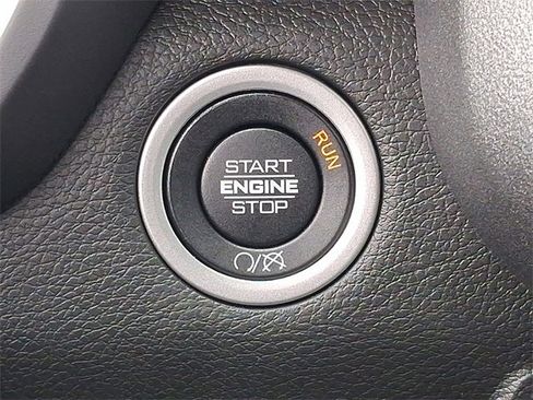 Used 2024 RAM 2500 Tradesman w/ Chrome Appearance Group image 15