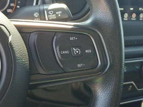 Used 2022 Jeep Wrangler Unlimited Sport AWD/4WD image 8