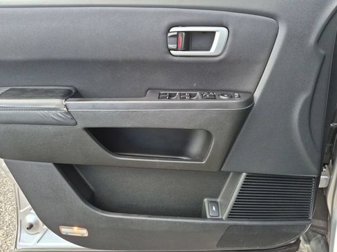 Used 2010 Honda Pilot EX image 32