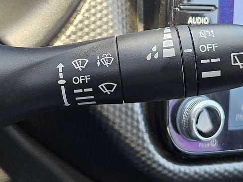 Used 2023 Nissan Kicks SV FWD image 13