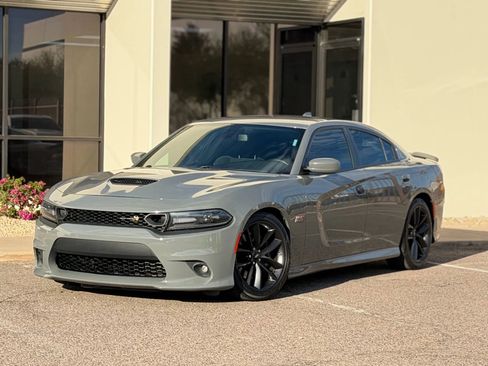 Used 2019 Dodge Charger Scat Pack w/ Driver Confidence Group image 2