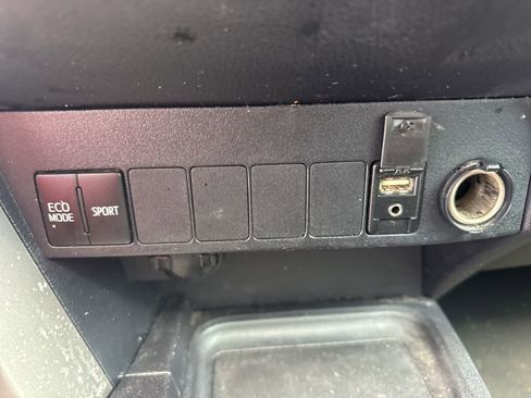 Used 2017 Toyota RAV4 XLE image 37