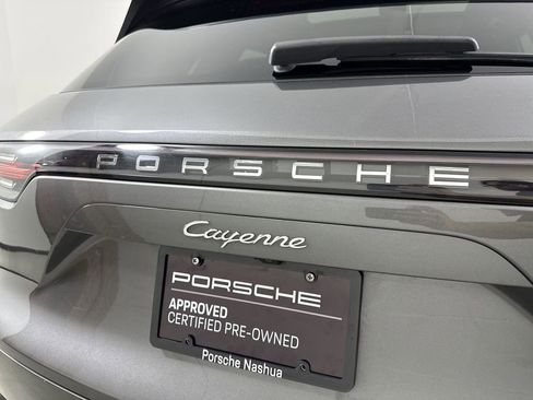 Certified 2020 Porsche Cayenne AWD/4WD image 18