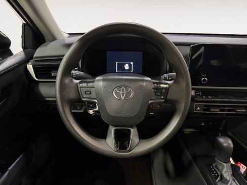 Used 2025 Toyota Camry LE image 14