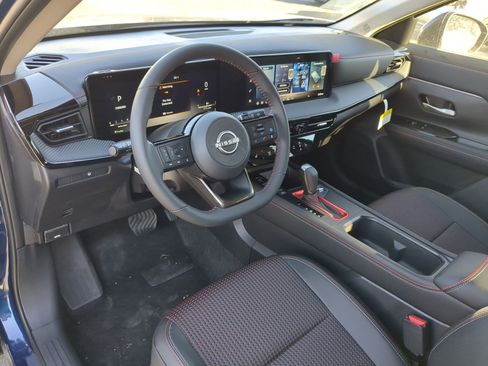 New 2026 Nissan Kicks SR w/ Cold Weather Package image 12