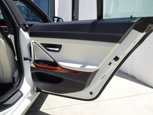 Used 2018 BMW ALPINA B6 xDrive Gran Coupe w/ Executive Package AWD/4WD image 17