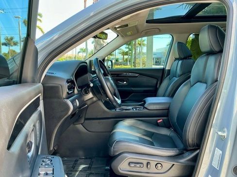 Used 2023 Honda Pilot Touring image 8