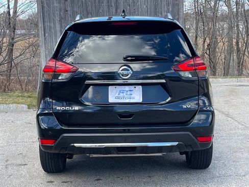 Used 2020 Nissan Rogue SV image 5