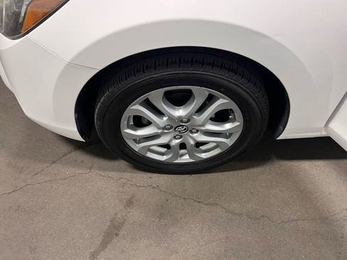 Used 2017 Toyota Yaris iA image 28