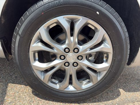 Used 2019 Buick Enclave Avenir w/ Avenir Technology Package AWD/4WD image 9