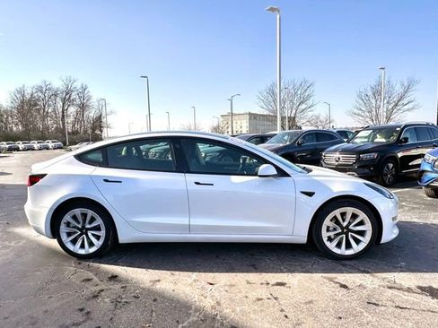 Used 2023 Tesla Model 3 Standard Range image 12
