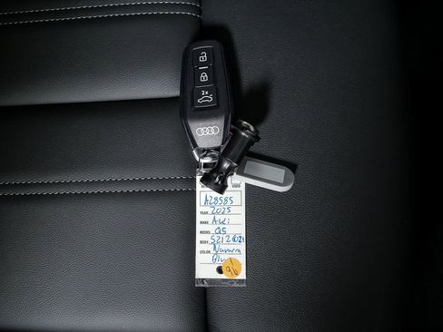 New 2025 Audi Q5 Premium image 25