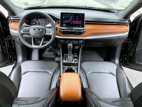 Used 2024 Jeep Compass Limited AWD/4WD image 13