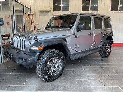 Used 2020 Jeep Wrangler Unlimited Sport S w/ Sun And Sound Package AWD/4WD image 2