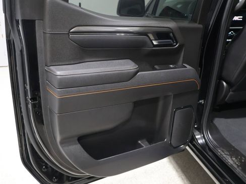 Used 2025 GMC Sierra 1500 AT4 w/ AT4 Preferred Package image 22