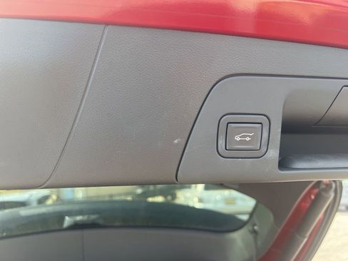 Used 2022 Buick Envision Avenir w/ Technology Package II image 17