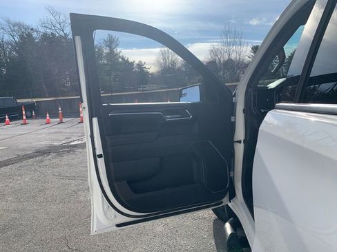 Used 2023 GMC Sierra 1500 Elevation image 16