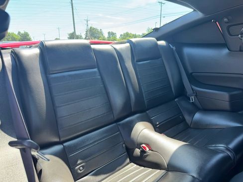 Used 2006 Ford Mustang GT Premium RWD image 46