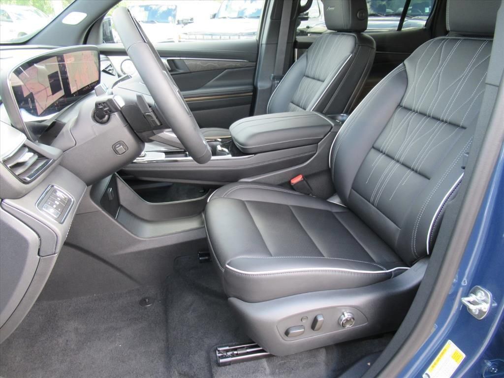 New 2026 Buick Enclave Avenir w/ Super Cruise Package FWD image 19