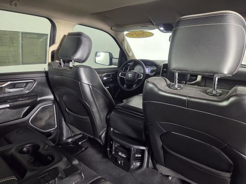 Used 2019 RAM 1500 Laramie AWD/4WD image 31