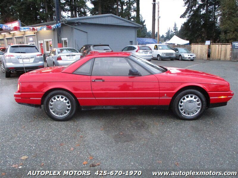 Used 1992 Cadillac Allante FWD image 2