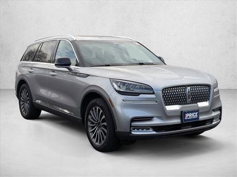 Used 2020 Lincoln Aviator Reserve w/ Equipment Group 201A image 3