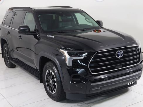 Used 2024 Toyota Sequoia Limited image 53