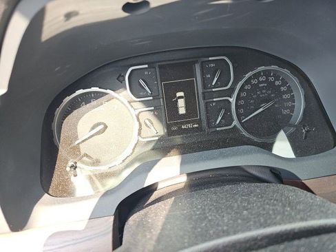 Used 2020 Toyota Tundra Limited w/ Limited Premium Package image 5