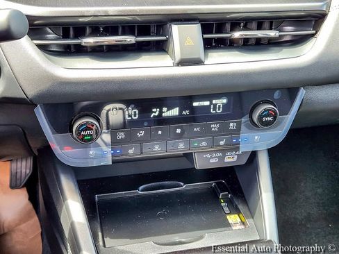 New 2026 Subaru Outback Touring AWD/4WD image 19