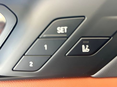 Used 2026 BMW X5 sDrive40i w/ M Sport Package image 18